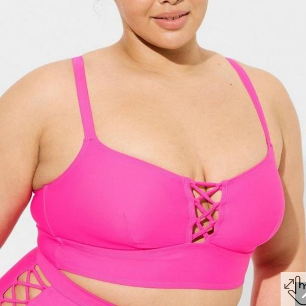 🆕️👙💗 BARBIE PINK WIRELESS STRAPPY LACE-UP BIKINI TOP 💗👙